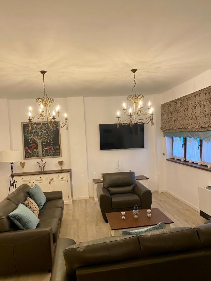 Pensiunea Charlotte Boutique Bacău Dış mekan fotoğraf